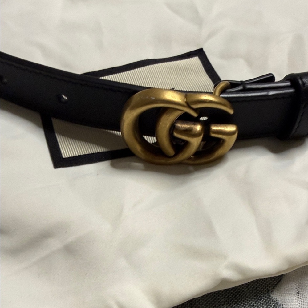 100% Authentic Gucci Black Leather Belt with Gold Buckle